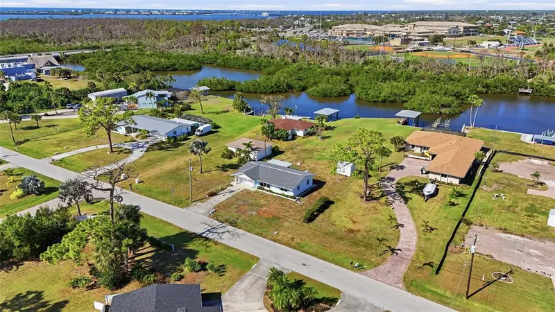 2050 Oyster Creek Dr, FL