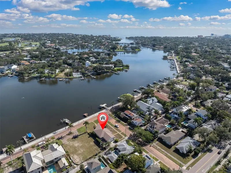 2800 Coffee Pot Blvd Ne, FL