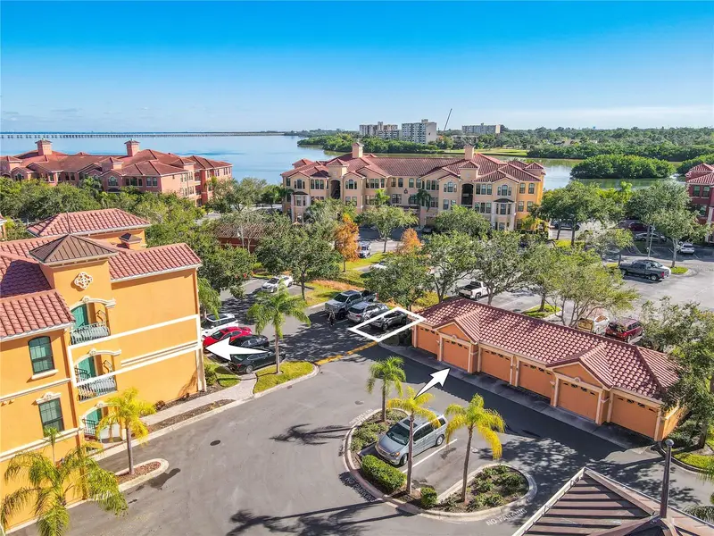2738 Via Tivoli #220b, FL