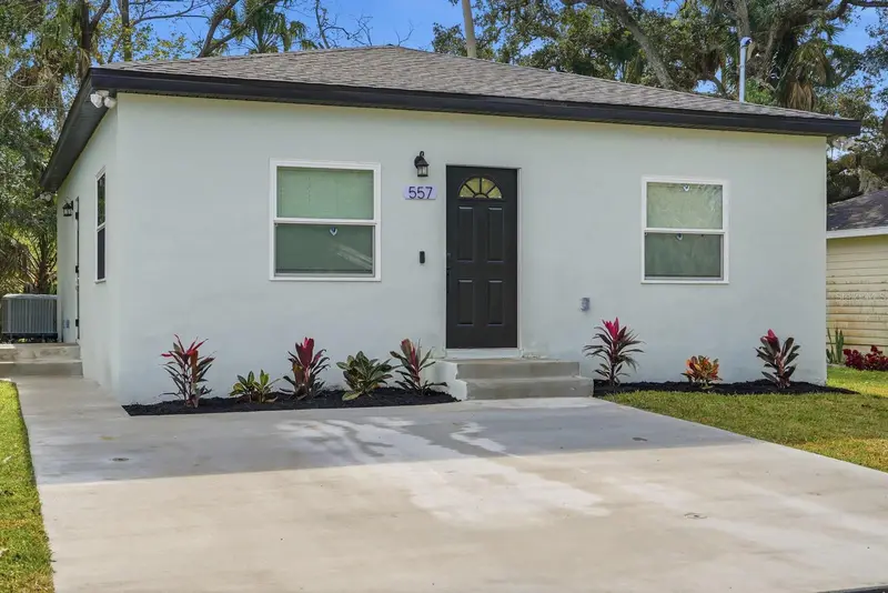 557 Live Oak Ave, FL