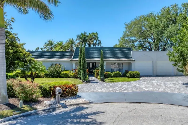102 Seagull Ln, FL