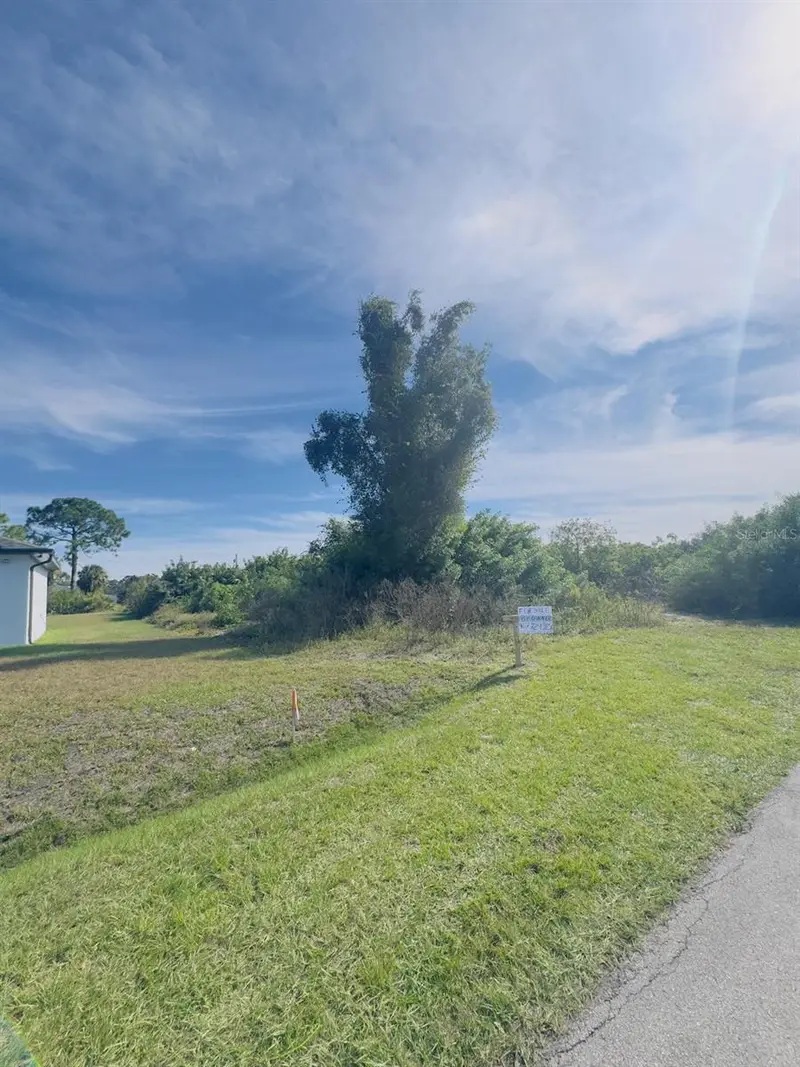 6000 Pat Ave N, FL
