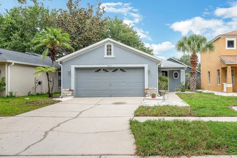 8309 Quarter Horse Dr, FL