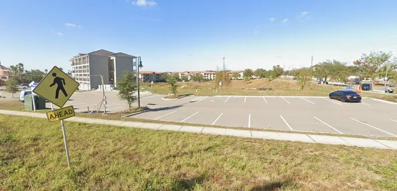 811 Retreat Blvd #101, FL