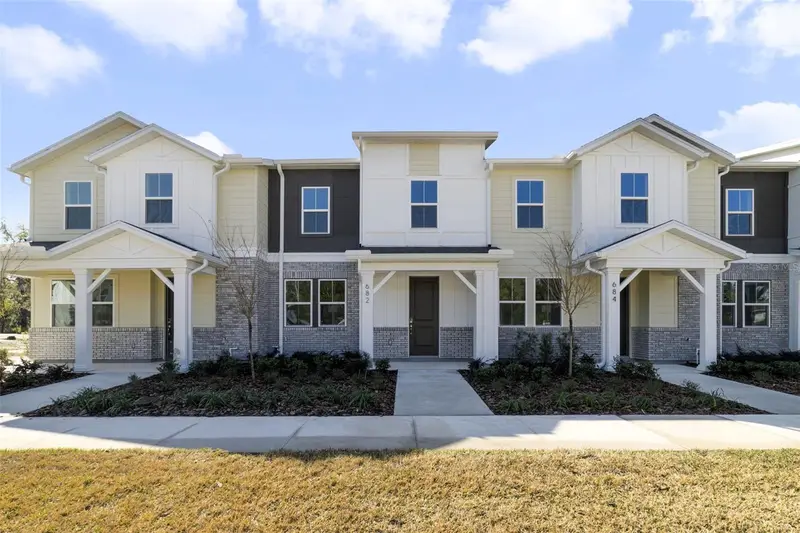682 Lola Ln, FL