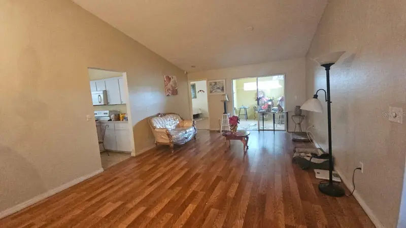 871 Reflections Loop E, FL