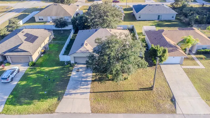 304 Grouper Dr, FL