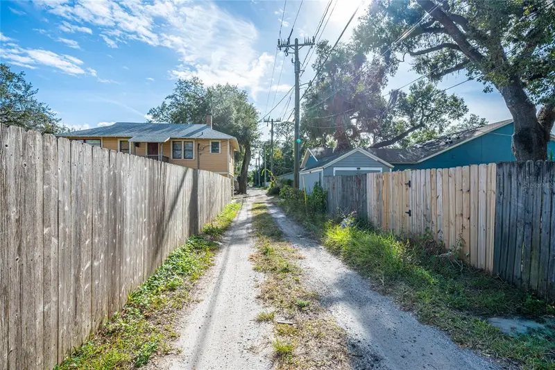 1010 Elm Ave, FL