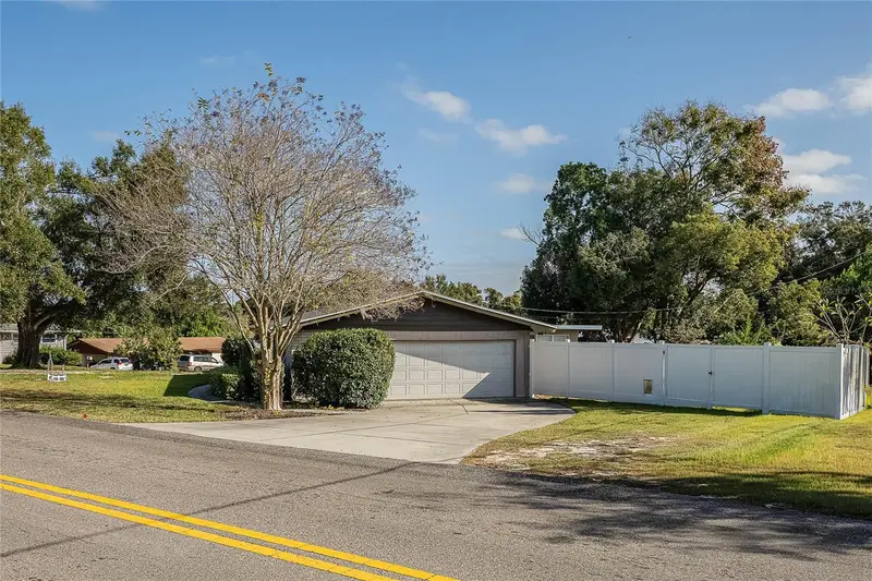 800 Avenue L Se, FL