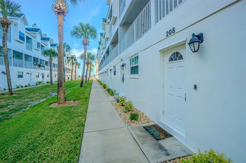 17960 Gulf Blvd #208, FL