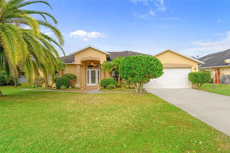 16 London Dr, FL