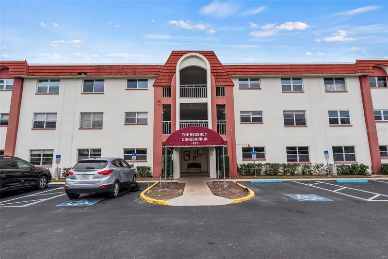 1860 Massachusetts Ave Ne #206, FL