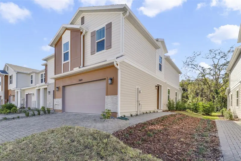 1669 Greenleaf Woods Cv, FL