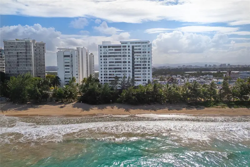 4327 Av. Isla Verde #503, PR