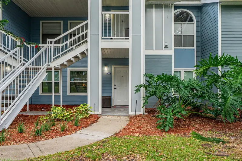 2584 Grassy Point Dr #106, FL