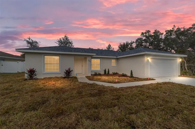 231 Oak Cir, FL