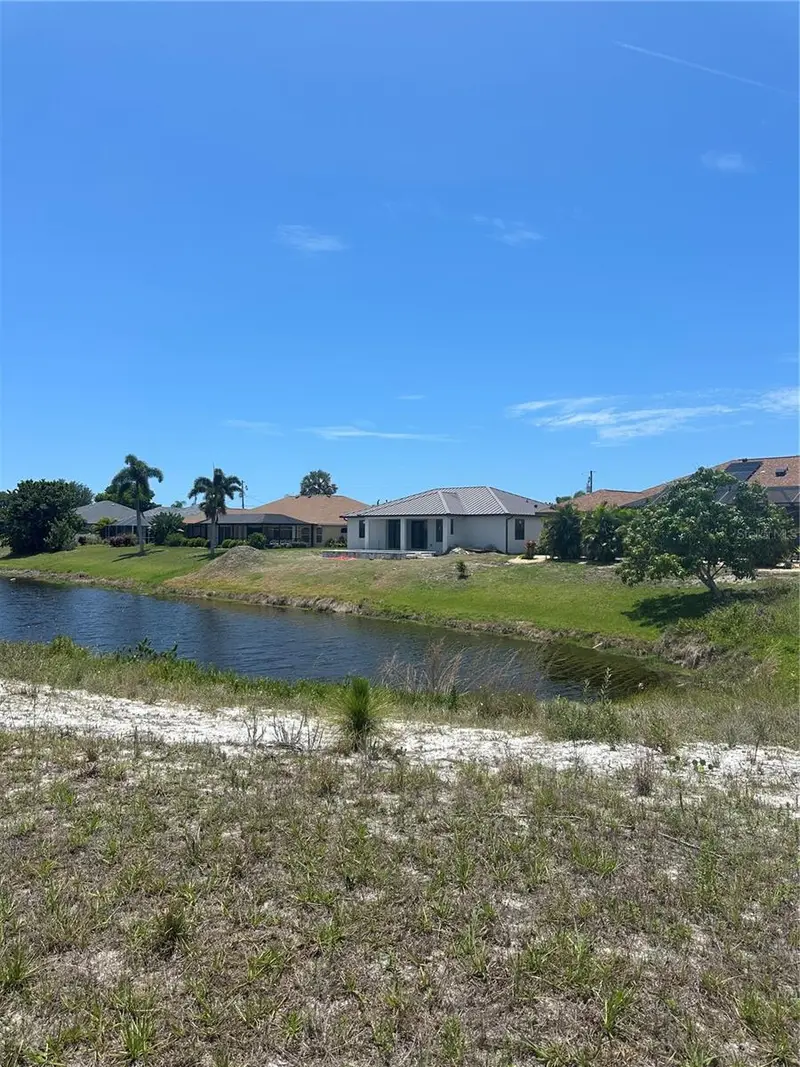 11 Medalist Way, FL