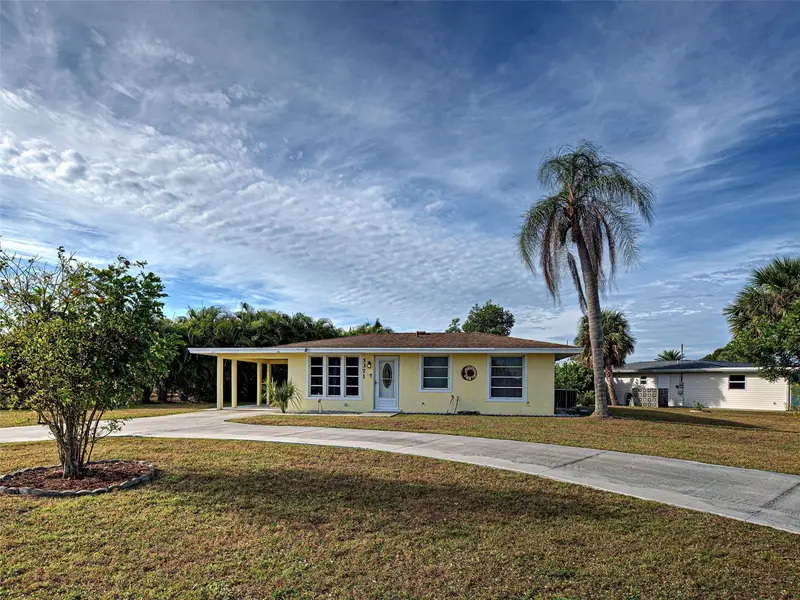 3371 Pinetree St, FL