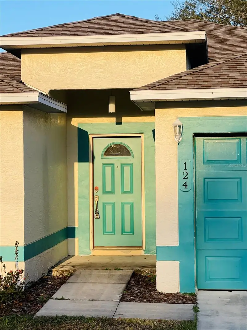 124 Pine Crse, FL