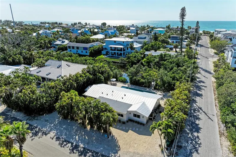 115 Los Cedros Dr, FL
