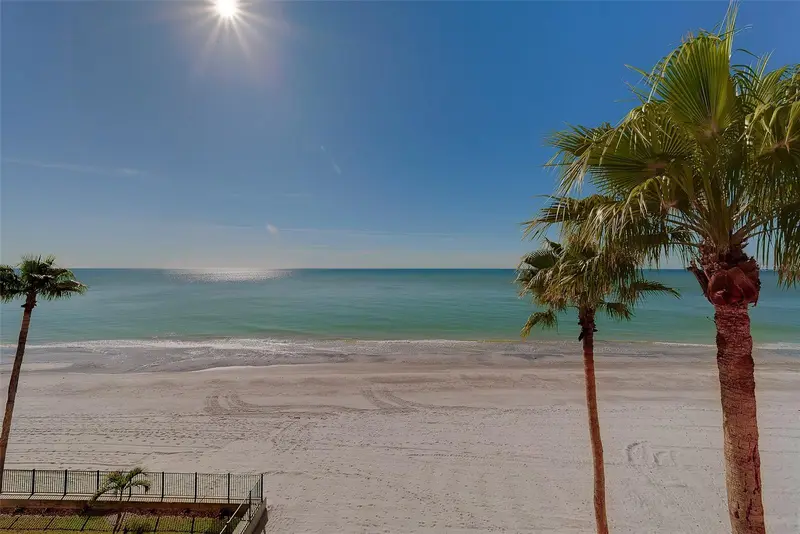 16450 Gulf Blvd #565, FL