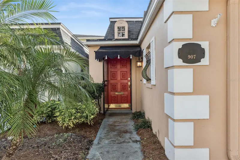 907 Hillary Ct #5, FL