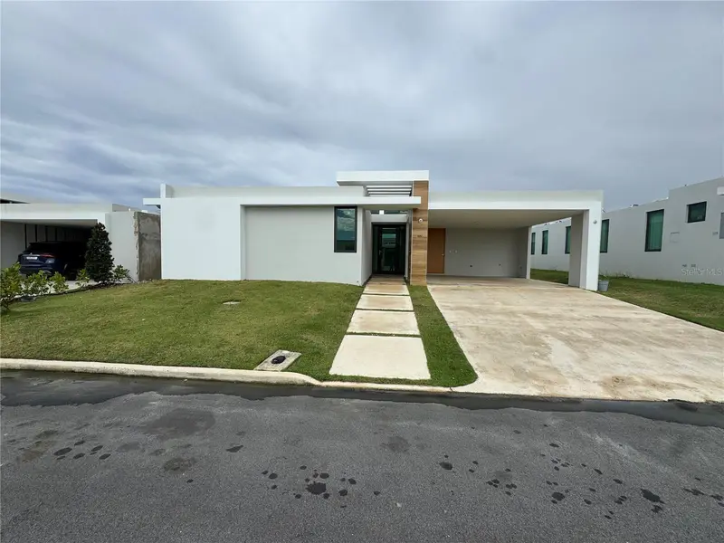 Residences At Rio Iguazu St. #135, PR
