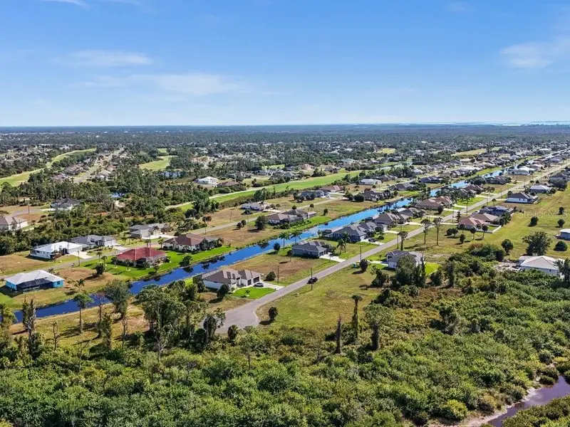 176 W Pine Valley Ln, FL