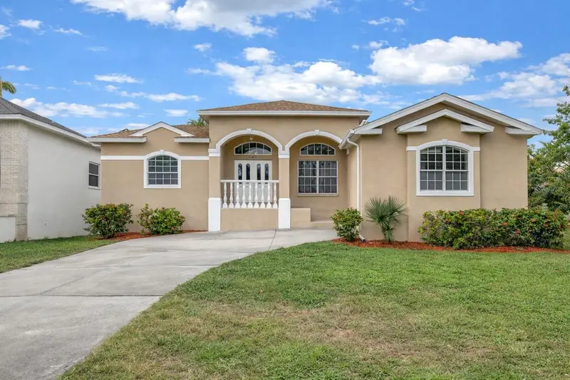 7380 Pebble Beach Ln, FL