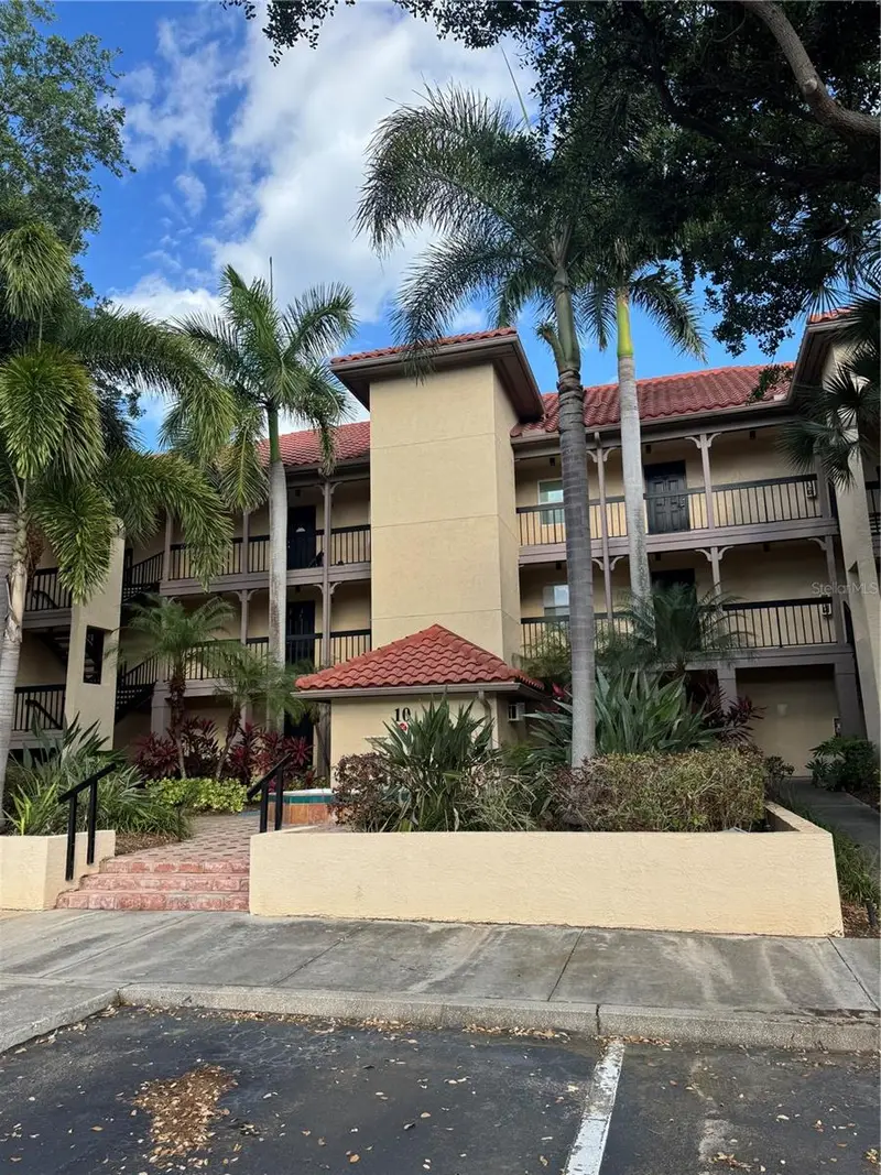 2400 Feather Sound Dr #1031, FL