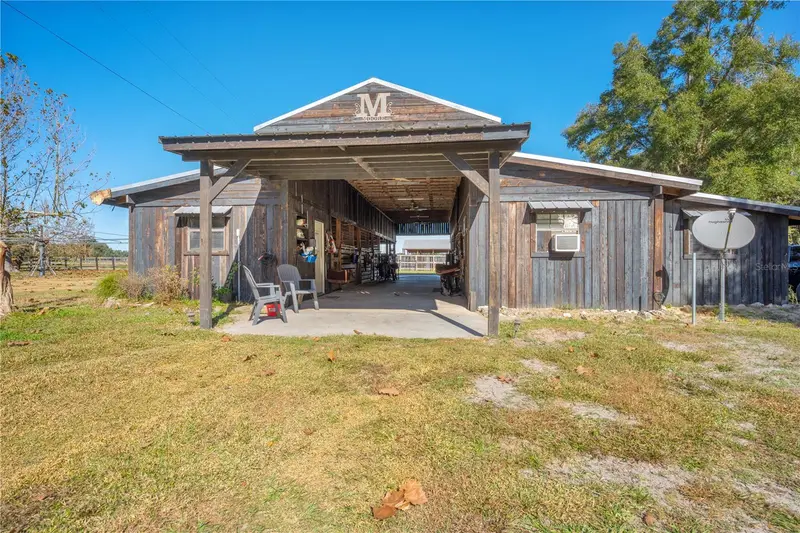 17885 Ne 2nd Pl, FL