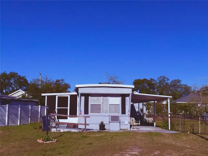 1370 County Dr, FL