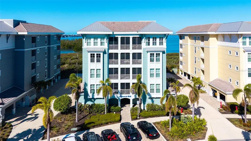388 Aruba Cir #201, FL