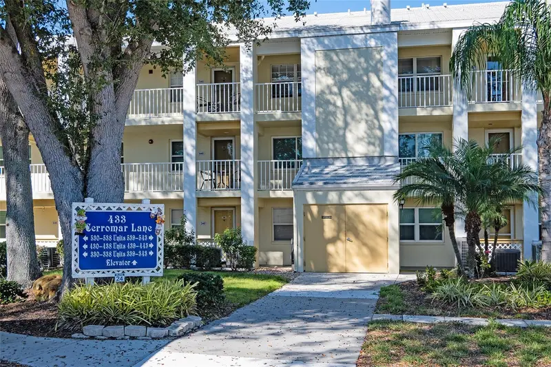 433 Cerromar Ln #541, FL