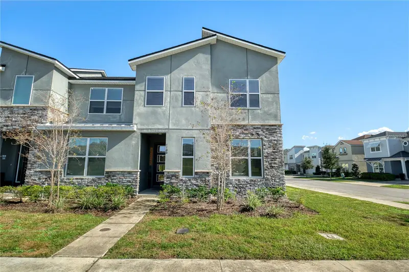 1700 Tropical Palms Cir, FL