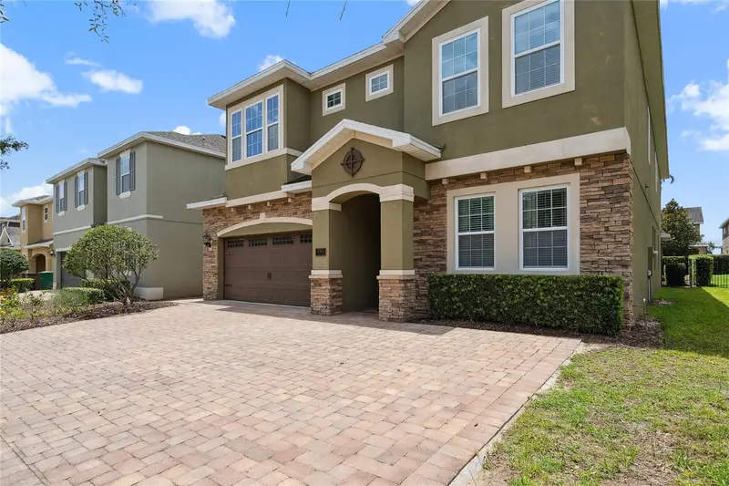 751 Lasso Dr, FL