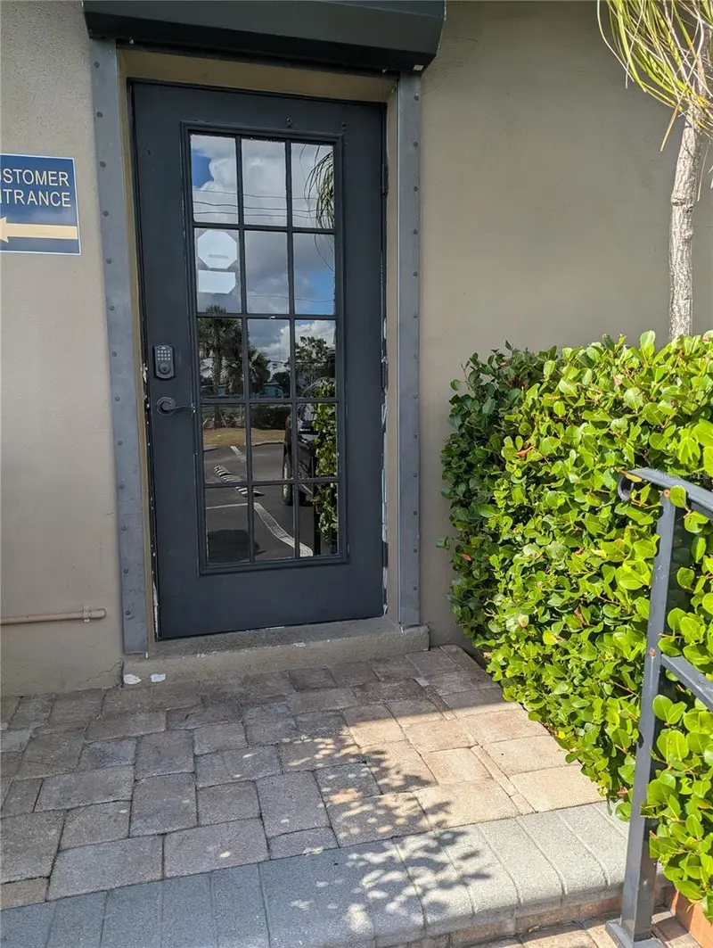 4456 Tamiami Trl, FL