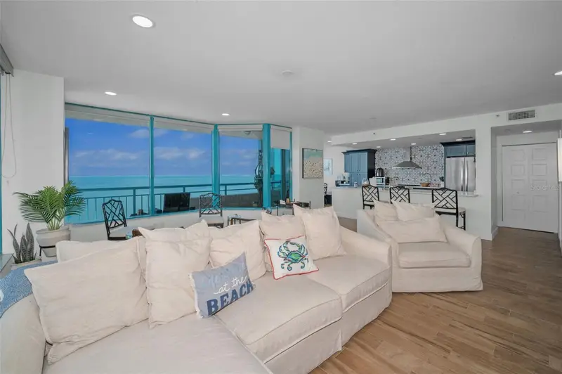 1520 Gulf Blvd #1201, FL