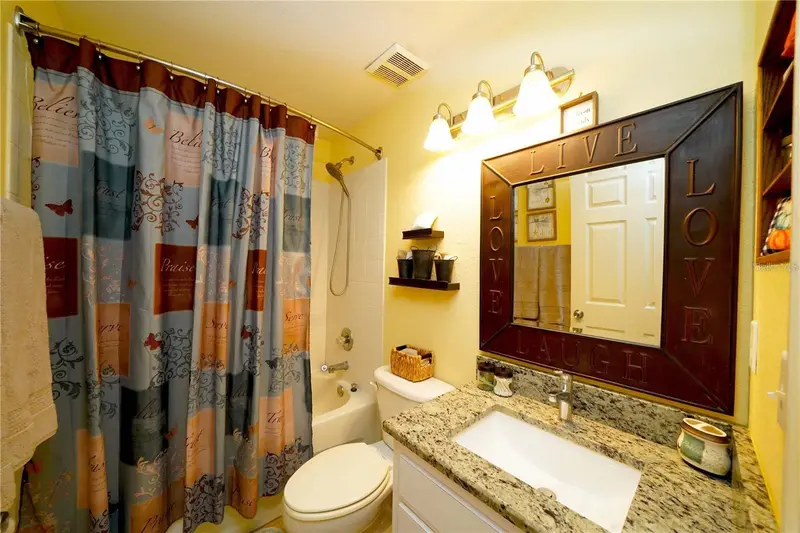 1015 Highland Crest Cir, FL