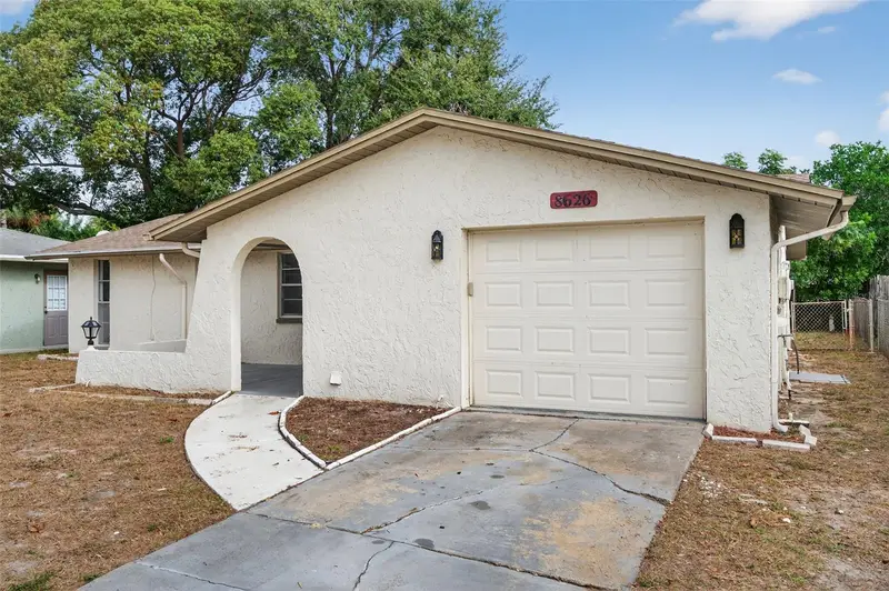 8626 Robilina Rd, FL