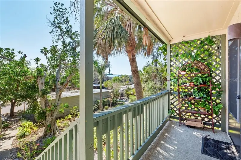 1519 Pelican Point Dr #288, FL