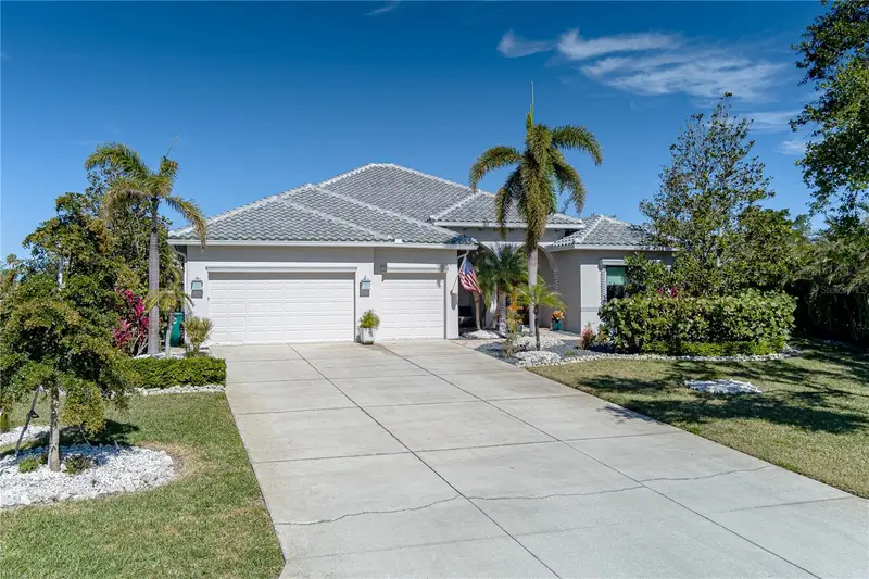 1929 24th Street Cir W, FL