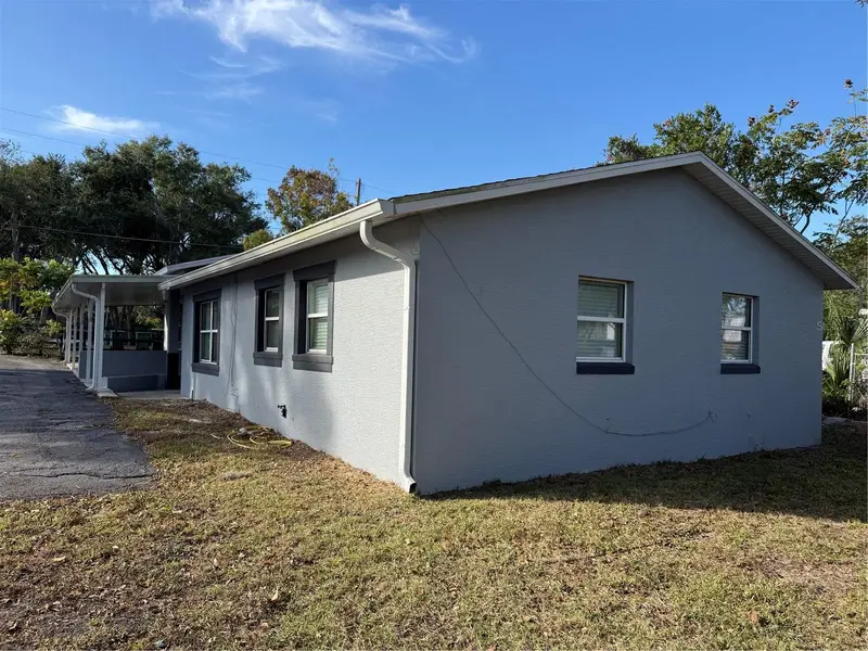 822 S Lone Oak Dr #B, FL