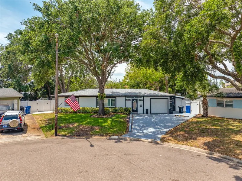 8444 8th Way N, FL