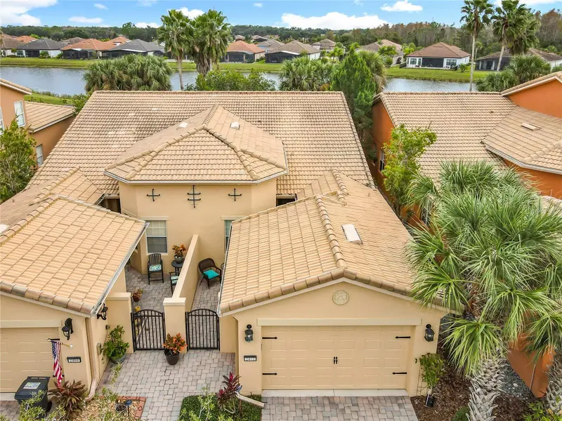 2472 Palm Tree Dr, FL