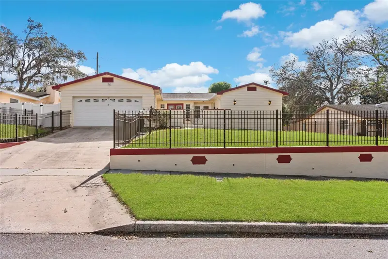 6120 Castlewood Ln, FL