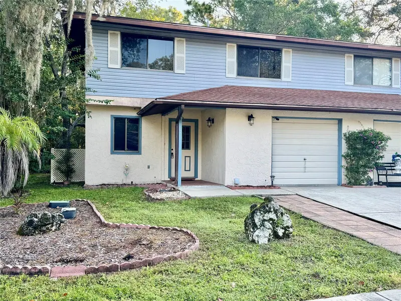 7 Moser Ct N, FL