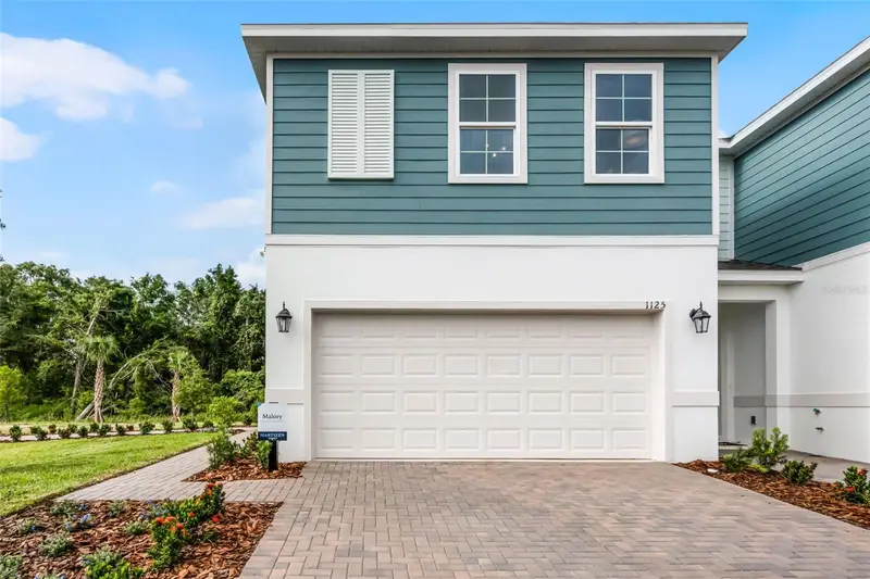 725 Maple Oak Dr, FL