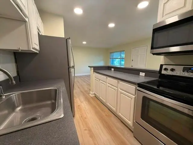 900 S Peninsula Dr #205, FL