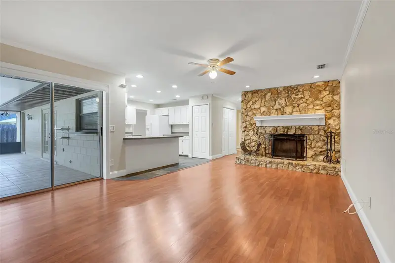 1009 Terry Dr, FL